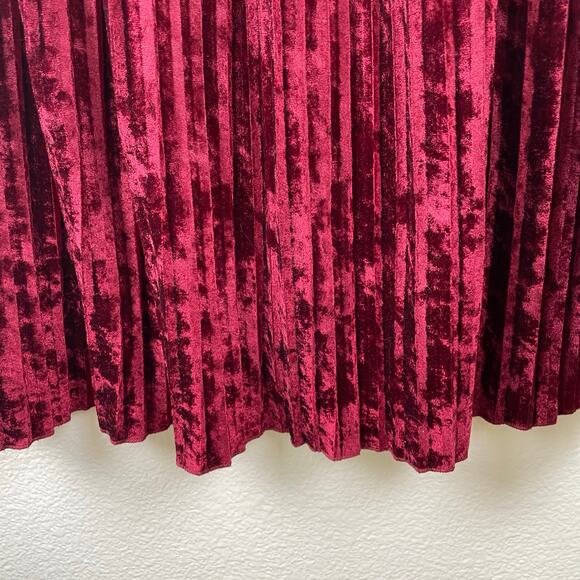 Womens Skirt Sz S Velvet Whimsigoth Witchy Burgundy Vamp Holiday Christmas Midi - Picture 5 of 9